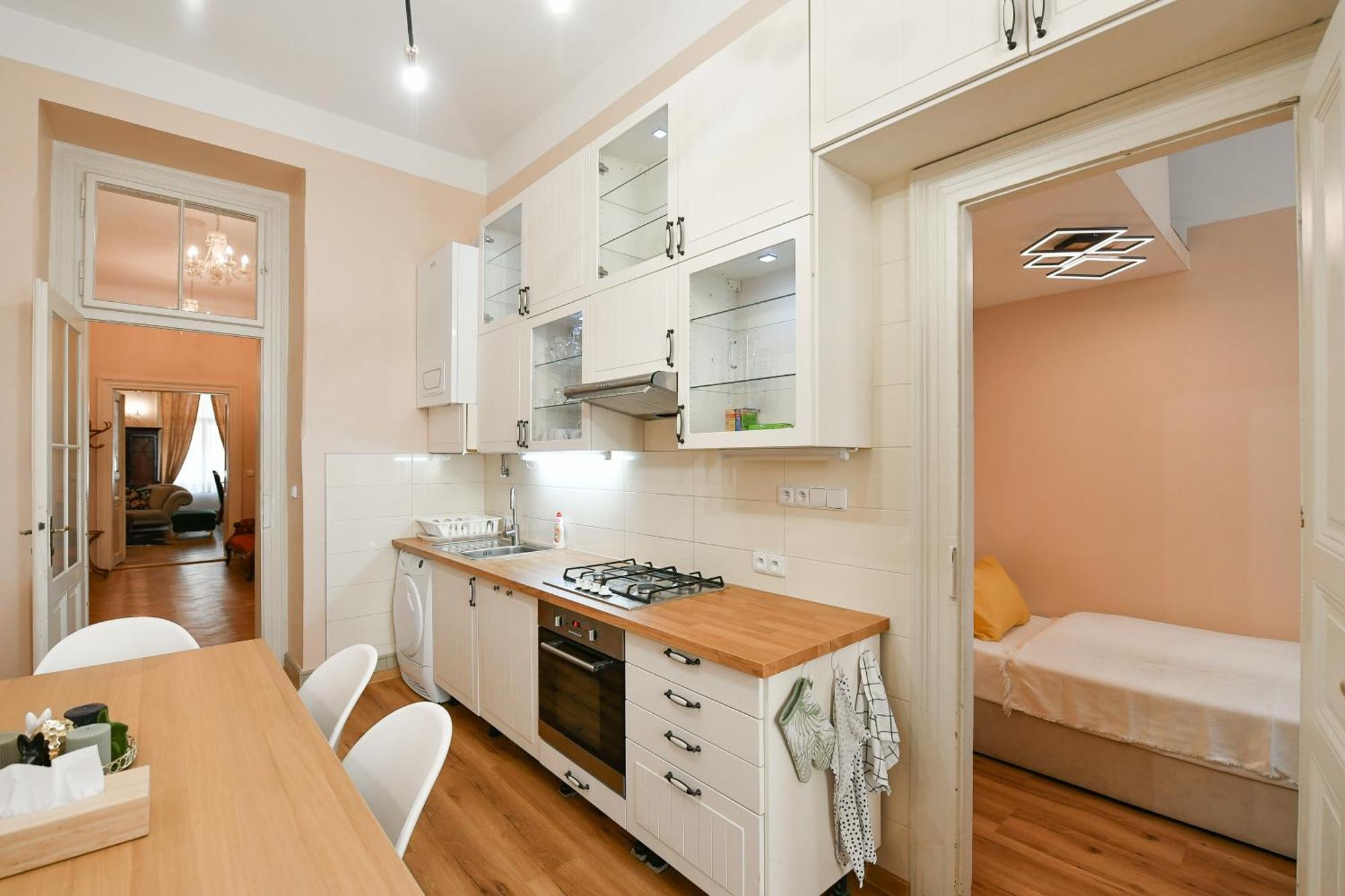 Stunning Charles Bridge Apartment Praha Bagian luar foto