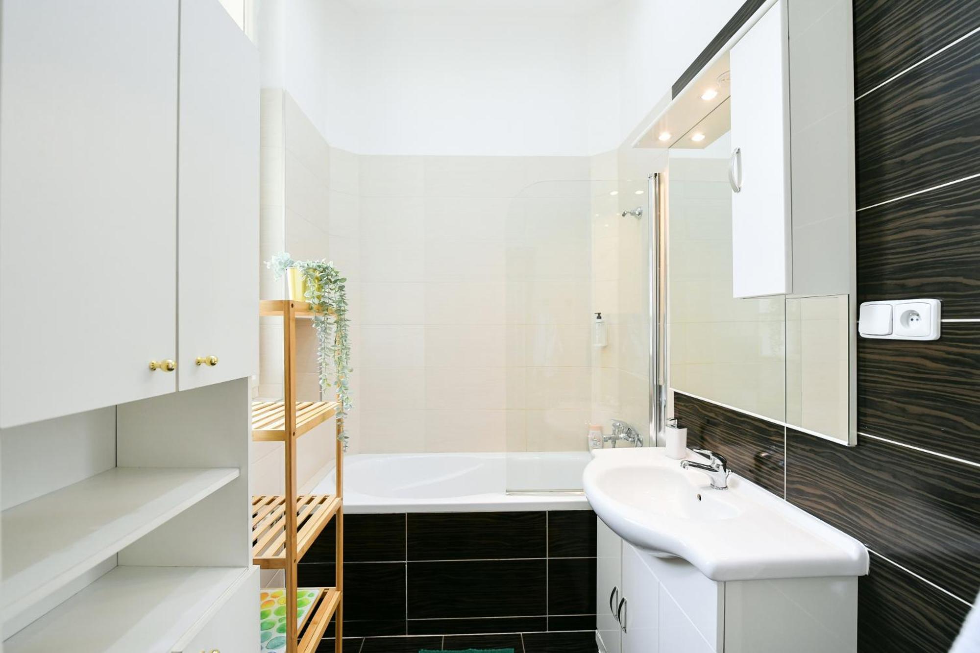 Stunning Charles Bridge Apartment Praha Bagian luar foto