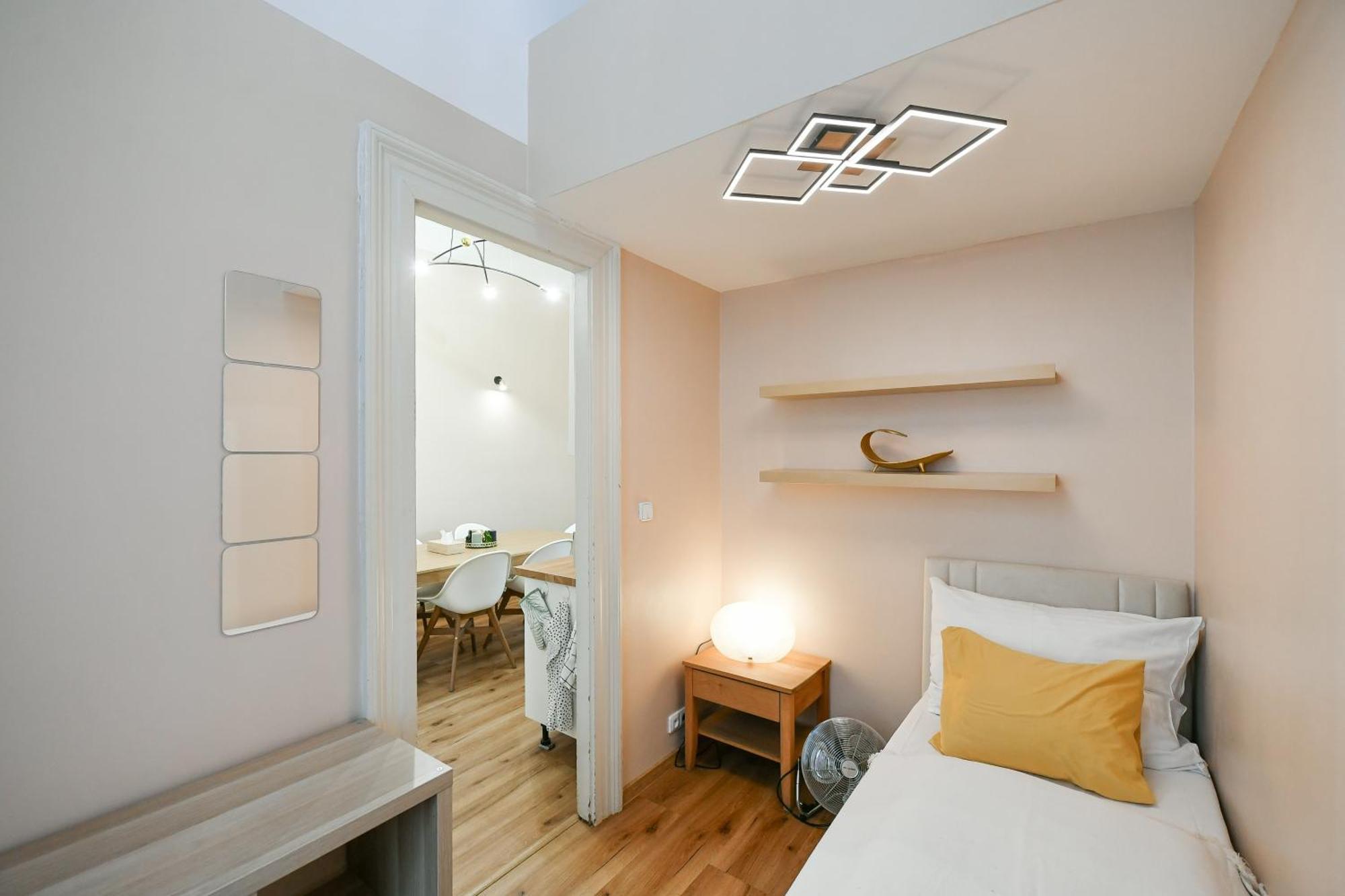 Stunning Charles Bridge Apartment Praha Bagian luar foto